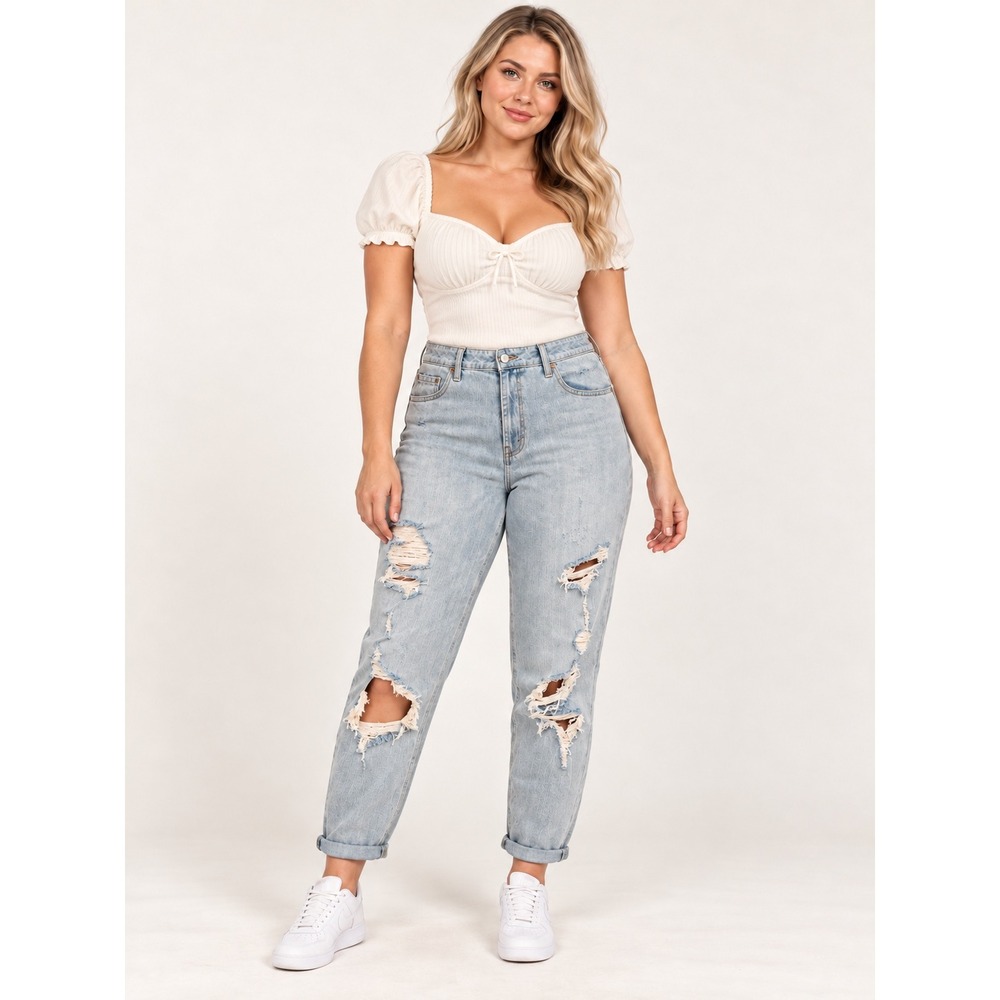 Wild Fable High Rise Mom Jeans Womens 12/31 Light Wash Distressed Ripped NWT